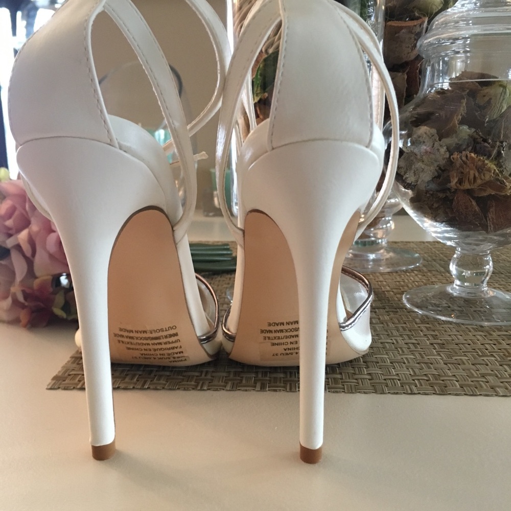 Shoes - Picture 3 of 4